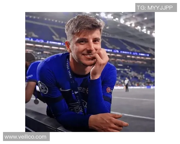 最火足球明星高清截图大合集展现球场风采与个人魅力