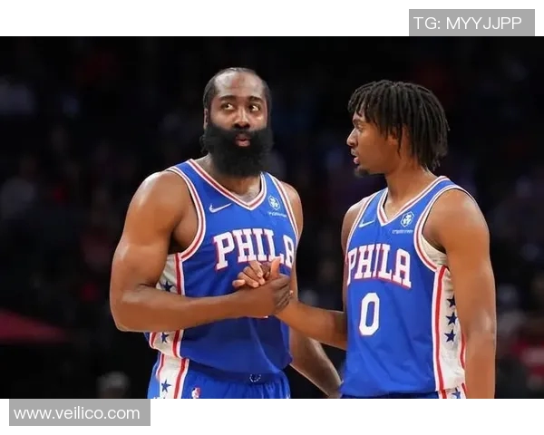 明星篮球队成员齐聚一堂展现团队精神与个人魅力的精彩瞬间